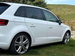 Weiß Gebraucht 2015 Audi A3 Sportback Kleinwagen | € 8.500 (Fairer Preis)