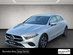 Silber Gebraucht 2023 Mercedes A180 Limousine | € 27.900 (Superpreis)