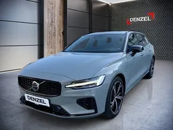 Grau Gebraucht 2024 Volvo V60 Kombi | € 54.990