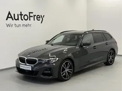 Grau Gebraucht 2019 BMW 330 Shadowline Kombi | € 36.890 (Superpreis)