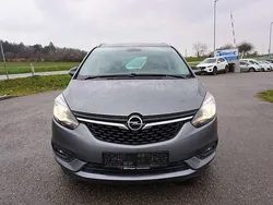 Grau Gebraucht 2017 Opel Zafira Innovation Van / Kleinbus | € 7.490 (Fairer Preis)