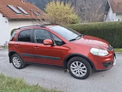 Orange Gebraucht 2012 Suzuki SX4 GLX SUV | € 7.000