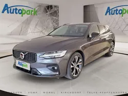 Grau Gebraucht 2024 Volvo V60 Plus Kombi | € 39.990 (Superpreis)