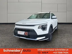 Weiß Gebraucht 2023 Kia Niro Silver SUV | € 24.866 (Fairer Preis)