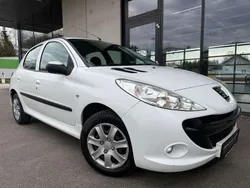 Weiß Gebraucht 2011 Peugeot 206+ Basis Kleinwagen | € 4.390