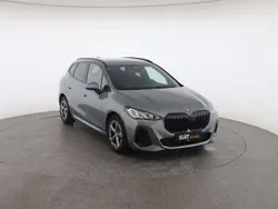 Grau Gebraucht 2023 BMW 220 M Sport Van / Kleinbus | € 26.990 (Fairer Preis)