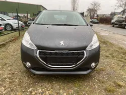 Grau Gebraucht 2012 Peugeot 208 Active Kleinwagen | € 4.999 (Fairer Preis)