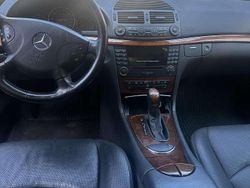 Gebraucht 2003 Mercedes E240 Elegance | € 2.500