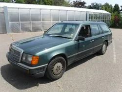Grün Gebraucht 1988 Mercedes 300 Kombi | € 5.750