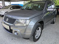 Grau Gebraucht 2009 Suzuki Vitara SUV | € 7.990