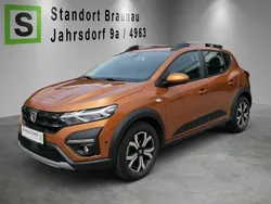 Orange Gebraucht 2022 Dacia Sandero Comfort Kleinwagen | € 12.900 (Guter Preis)