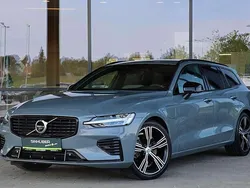Grau Gebraucht 2022 Volvo V60 R-Design Kombi | € 36.990 (Fairer Preis)