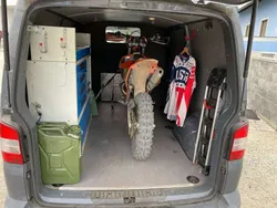 Grau Gebraucht 2011 VW T5 Van | € 14.000 (Etwas zu teuer)