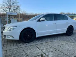 Weiß Gebraucht 2009 Skoda Superb Ambition Limousine | € 4.000 (Teuer)