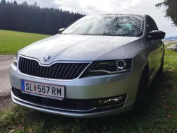 Silber Gebraucht 2018 Skoda Rapid Sport Limousine | € 12.000