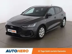 Grau Gebraucht 2022 Ford Focus ST-Line X Kleinwagen | € 21.990 (Fairer Preis)