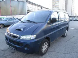Blau Gebraucht 2005 Hyundai H-1 Van / Kleinbus | € 1.900