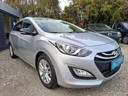 Silber Gebraucht 2014 Hyundai i30 Classic Kombi | € 7.499 (Guter Preis)
