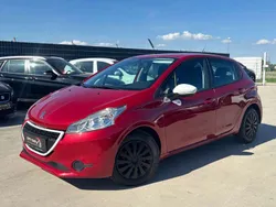 Rot Gebraucht 2014 Peugeot 208 Kleinwagen | € 5.999 (Fairer Preis)