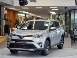 Grau Gebraucht 2018 Toyota RAV4 SUV | € 24.990 (Guter Preis)