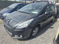 Grau Gebraucht 2013 Peugeot 5008 Active Van / Kleinbus | € 1.200
