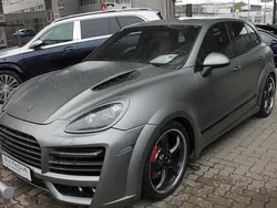 Schwarz Gebraucht 2012 Porsche Cayenne Turbo SUV | € 49.900