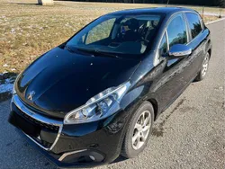 Gebraucht 2019 Peugeot 208 Signature Sky Kleinwagen | € 8.200