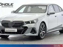Grau Gebraucht 2023 BMW 520 Efficient Dynamics Limousine | € 59.900 (Superpreis)