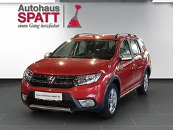 Rot Gebraucht 2019 Dacia Logan MCV Stepway Kombi | € 13.222 (Fairer Preis)
