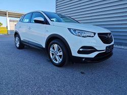Weiß Gebraucht 2017 Opel Grandland X Edition SUV | € 12.300 (Teuer)
