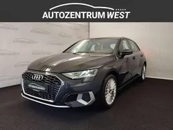 Grau Gebraucht 2022 Audi A3 Sportback Advanced Limousine | € 24.987 (Fairer Preis)