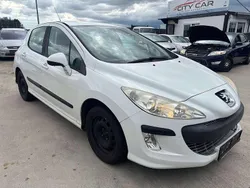 Weiß Gebraucht 2010 Peugeot 308 Premium Limousine | € 1.300