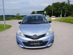Blau Gebraucht 2012 Toyota Yaris Limousine | € 5.990 (Guter Preis)