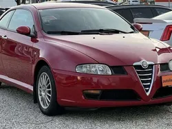 Rot Gebraucht 2004 Alfa Romeo GT Coupé | € 2.900