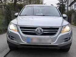 Grau Gebraucht 2008 VW Tiguan SUV | € 6.500 (Fairer Preis)