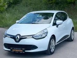 Weiß Gebraucht 2013 Renault Clio IV Expression Limousine | € 6.990 (Fairer Preis)