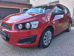 Rot Gebraucht 2012 Chevrolet Aveo LT Limousine | € 3.990