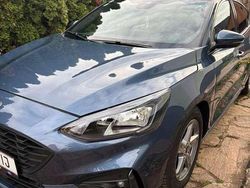 Blau Gebraucht 2018 Ford Focus ST-Line Limousine | € 9.500 (Superpreis)