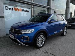 Mittelblau metallic Gebraucht 2022 VW T-Roc Life SUV | € 24.900 (Etwas zu teuer)