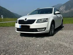 Weiß Gebraucht 2016 Skoda Octavia Style Kombi | € 8.990 (Superpreis)