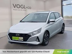Silber Gebraucht 2023 Hyundai i20 Trend Kleinwagen | € 18.990 (Guter Preis)
