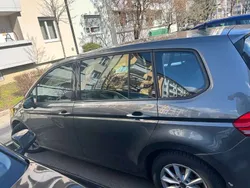 Grau Gebraucht 2017 VW Touran Comfortline Van / Kleinbus | € 15.500 (Guter Preis)