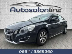 Grau Gebraucht 2011 Volvo S60 Momentum Limousine | € 7.490 (Etwas zu teuer)