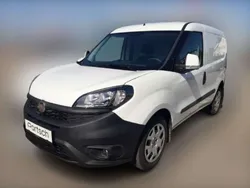 Weiß Gebraucht 2023 Fiat Doblò Van / Kleinbus | € 17.490