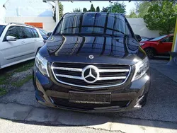 Schwarz Gebraucht 2019 Mercedes V220 Van / Kleinbus | € 39.990 (Fairer Preis)