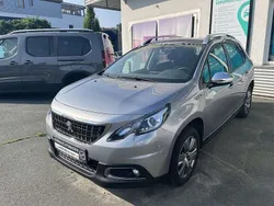 Silber Gebraucht 2017 Peugeot 2008 Style SUV | € 8.900 (Guter Preis)