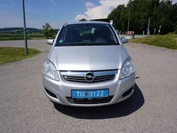 Grau Gebraucht 2009 Opel Zafira Edition Van / Kleinbus | € 4.290 (Teuer)