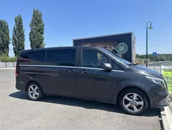 Schwarz Gebraucht 2019 Mercedes V220 Avantgarde Van / Kleinbus | € 59.980