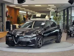 Schwarz Gebraucht 2017 Alfa Romeo Giulia Veloce Limousine | € 22.860 (Fairer Preis)