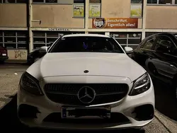 Weiß Gebraucht 2019 Mercedes C220 AMG line Coupé | € 33.990 (Etwas zu teuer)